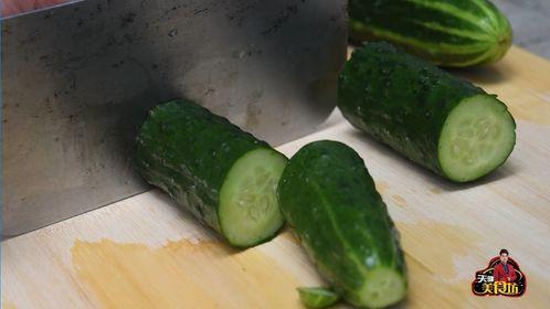 新黄瓜最新爆料图片,揭秘最新爆料图片背后的科技与美味 第2张 新黄瓜最新爆料图片,揭秘最新爆料图片背后的科技与美味 第2张